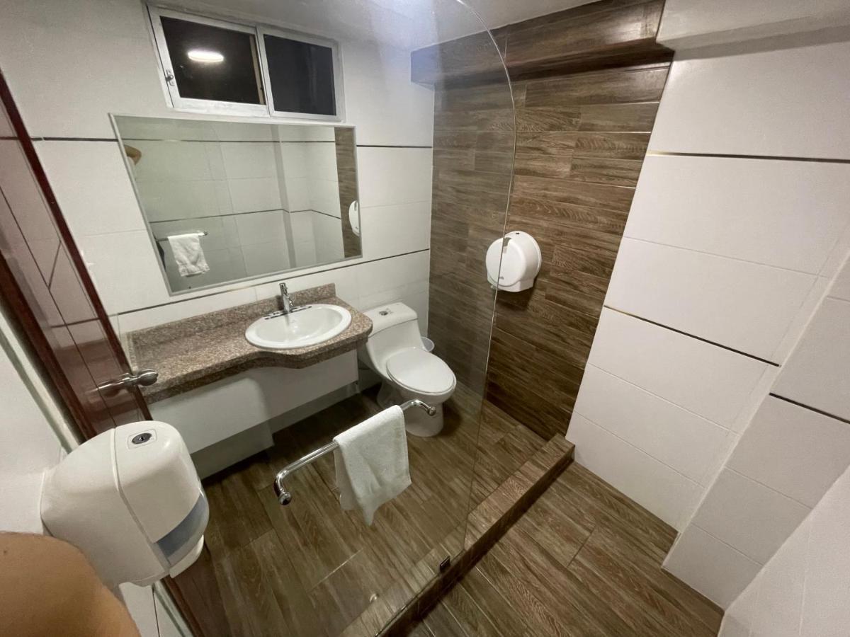 Fortune Hotel Гуаякіль Екстер'єр фото